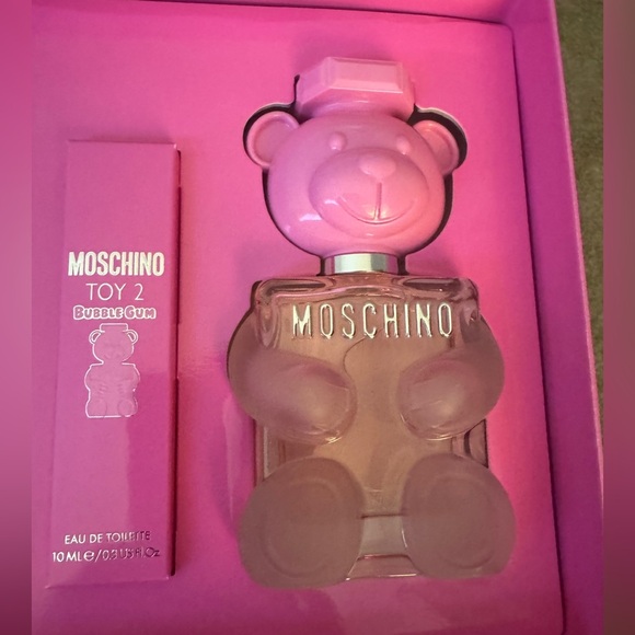 Moschino Ladies Toy 2 Bubblegum Gift Set Fragrances NIB Rare Set Full Size - Picture 3 of 10